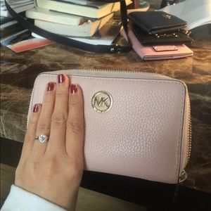 Michael kors pink wristlet